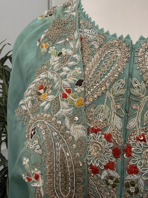 Mint green zardozi kurta set, close detail of the paisley zardozi work